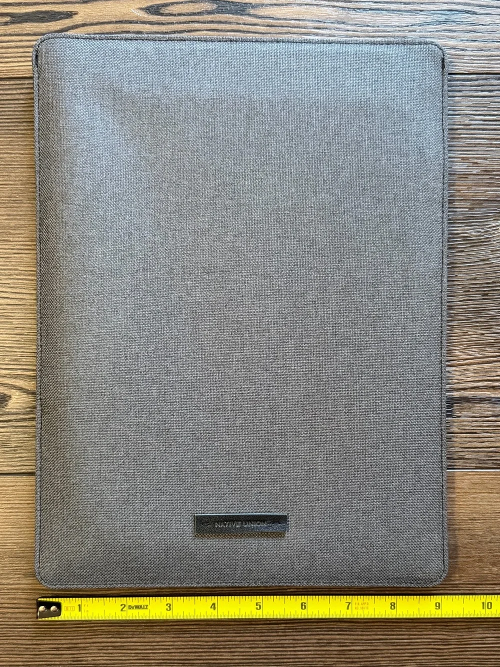 Native Union sleek grey